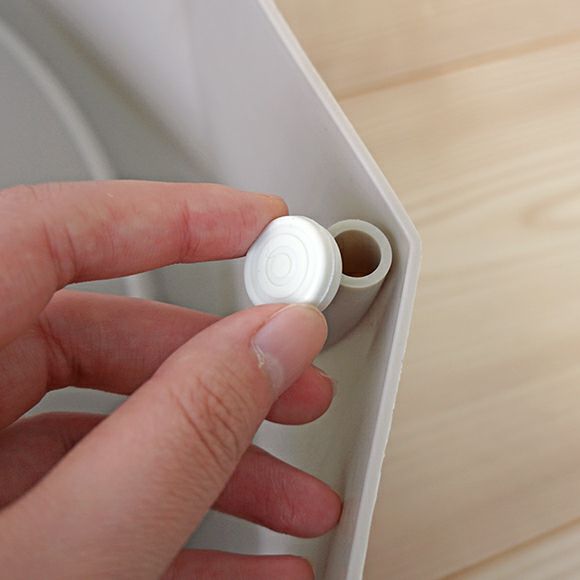 付属の滑り止めキャップをお好みで付けてください。