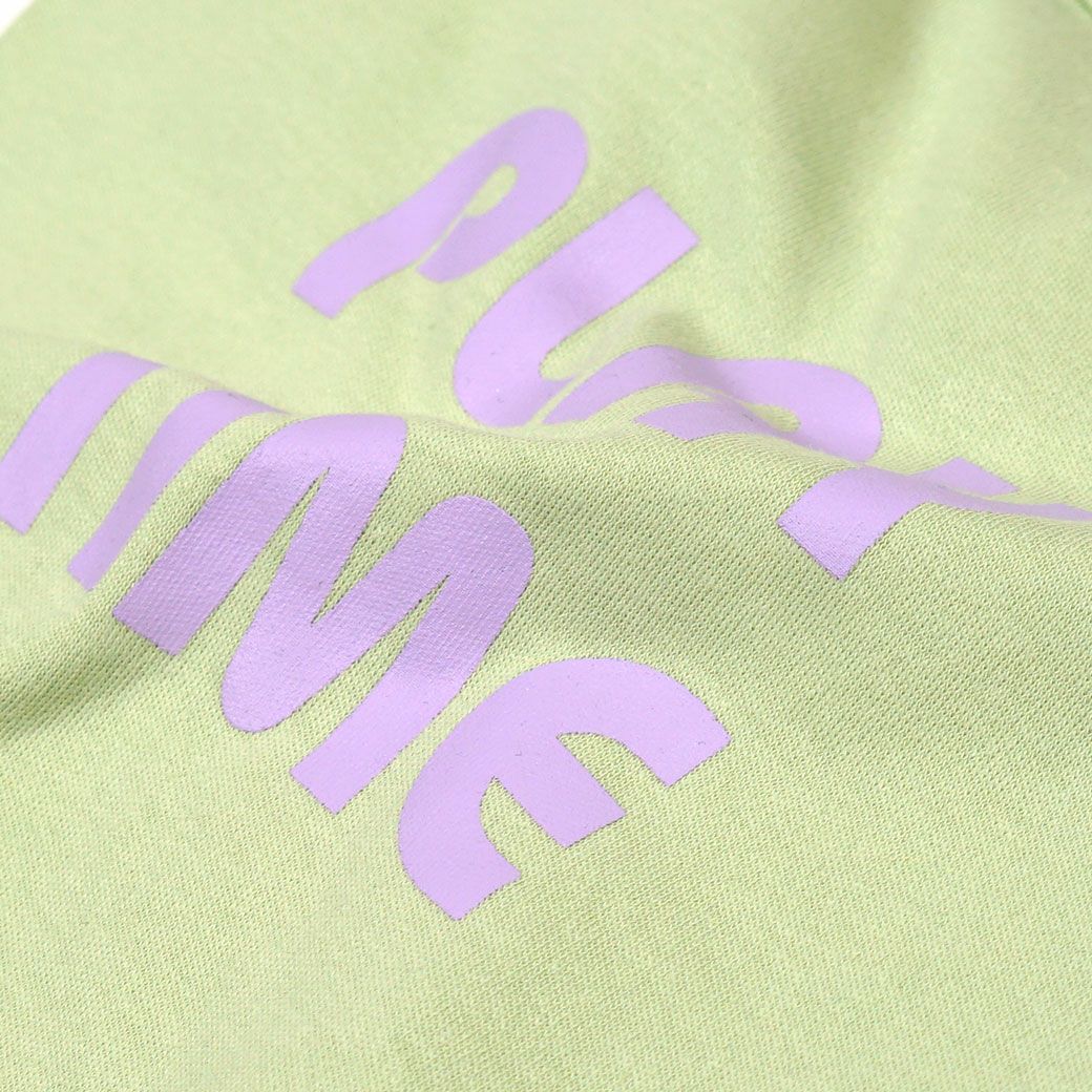 伸縮性のあるTシャツ素材です。