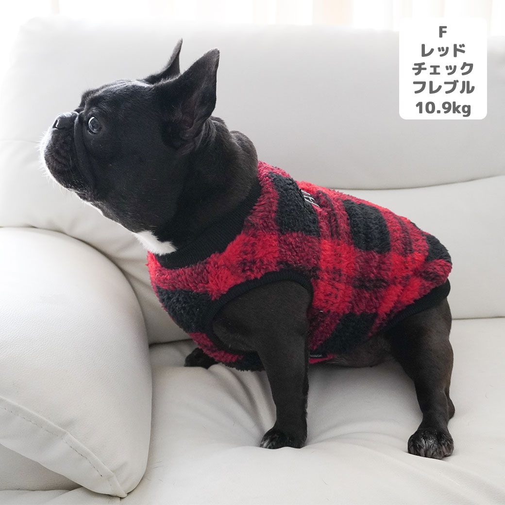 ミニチュアダックス4.3kg(首27/胴40/丈33cm)のALFaくんはYOLOチャコールのDMを着用