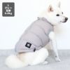 豆柴6.0kg(首31/胴45/丈33cm)のラテちゃんはグレーのLを着用