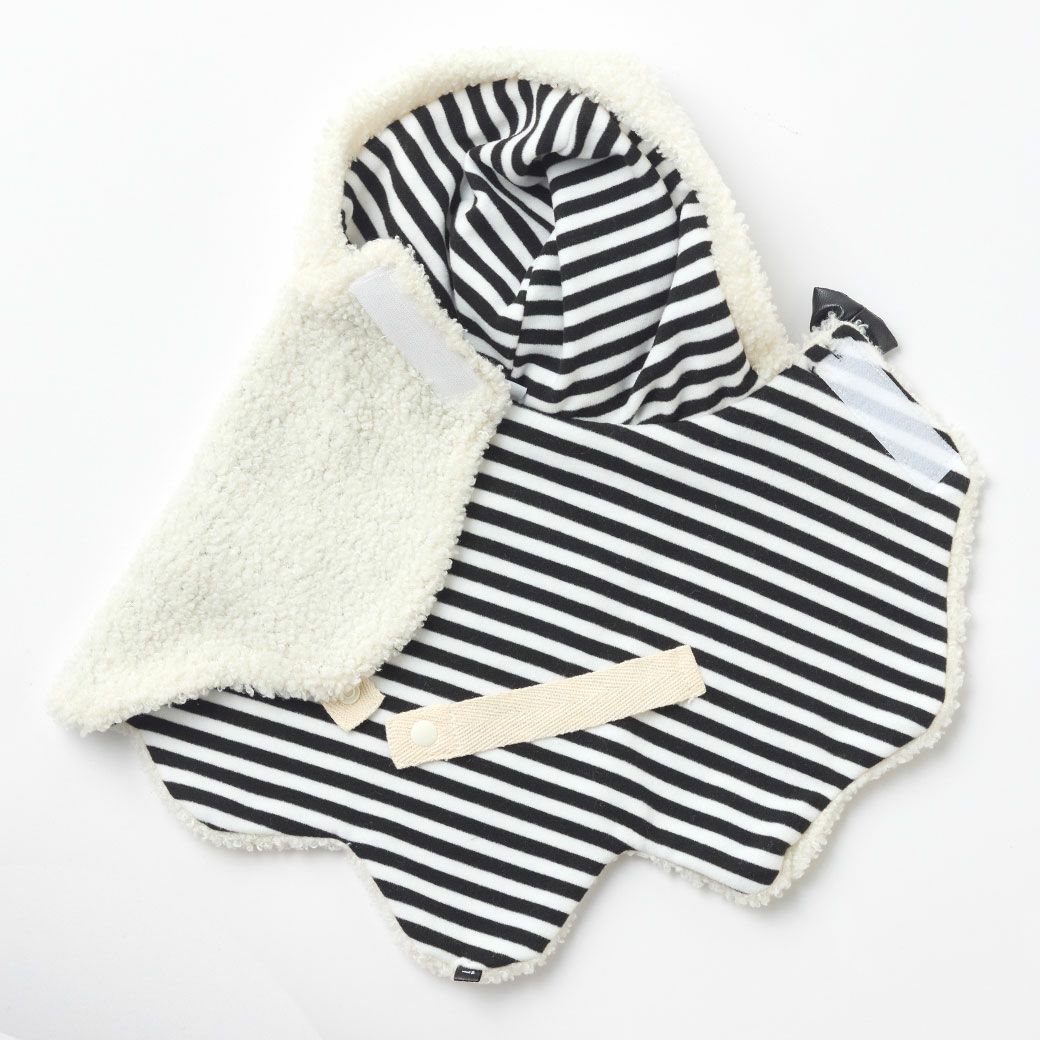 面ファスナーで開閉可能