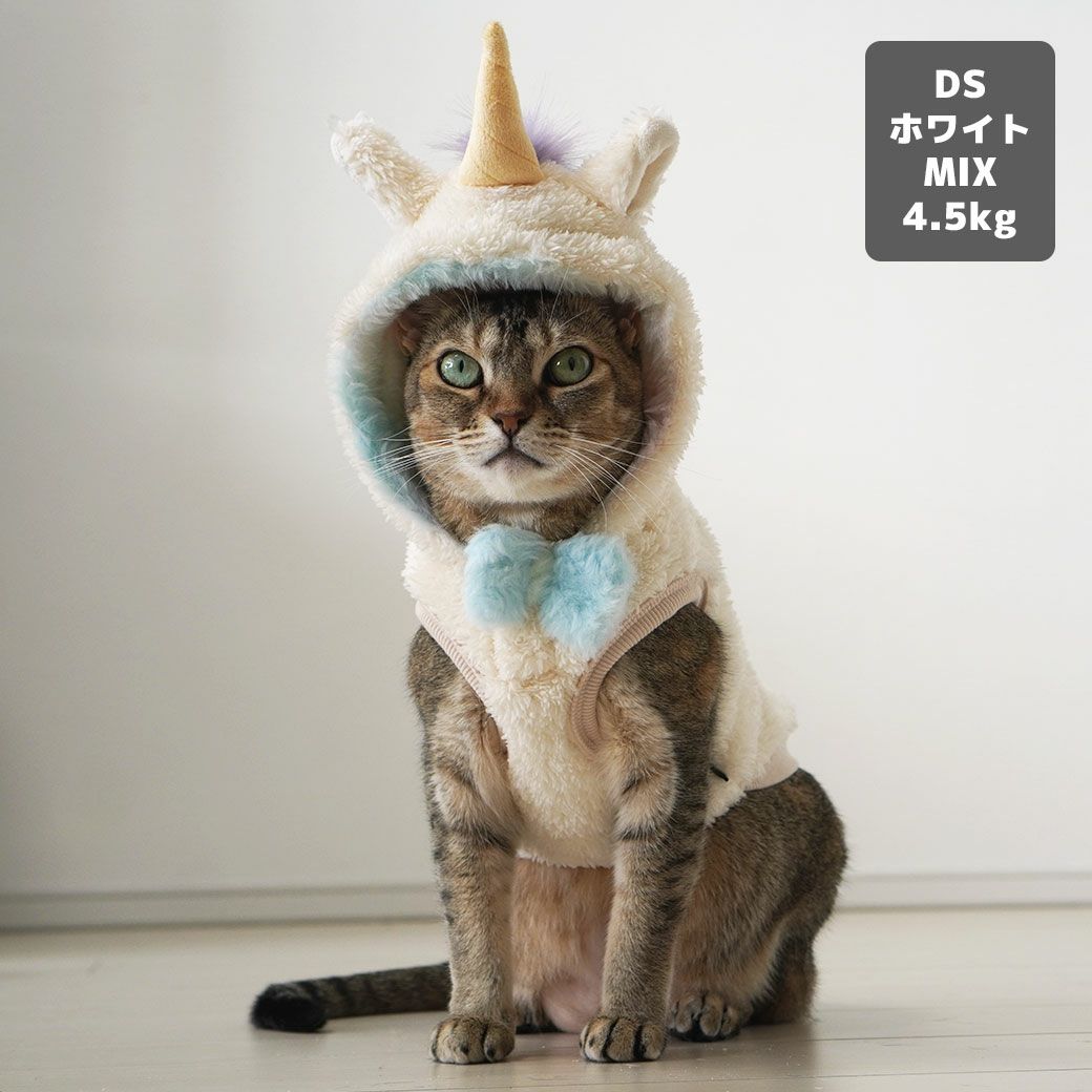 MIX4.5kg(首21/胴36/丈34cm)のニコちゃんはホワイトのDSを着用