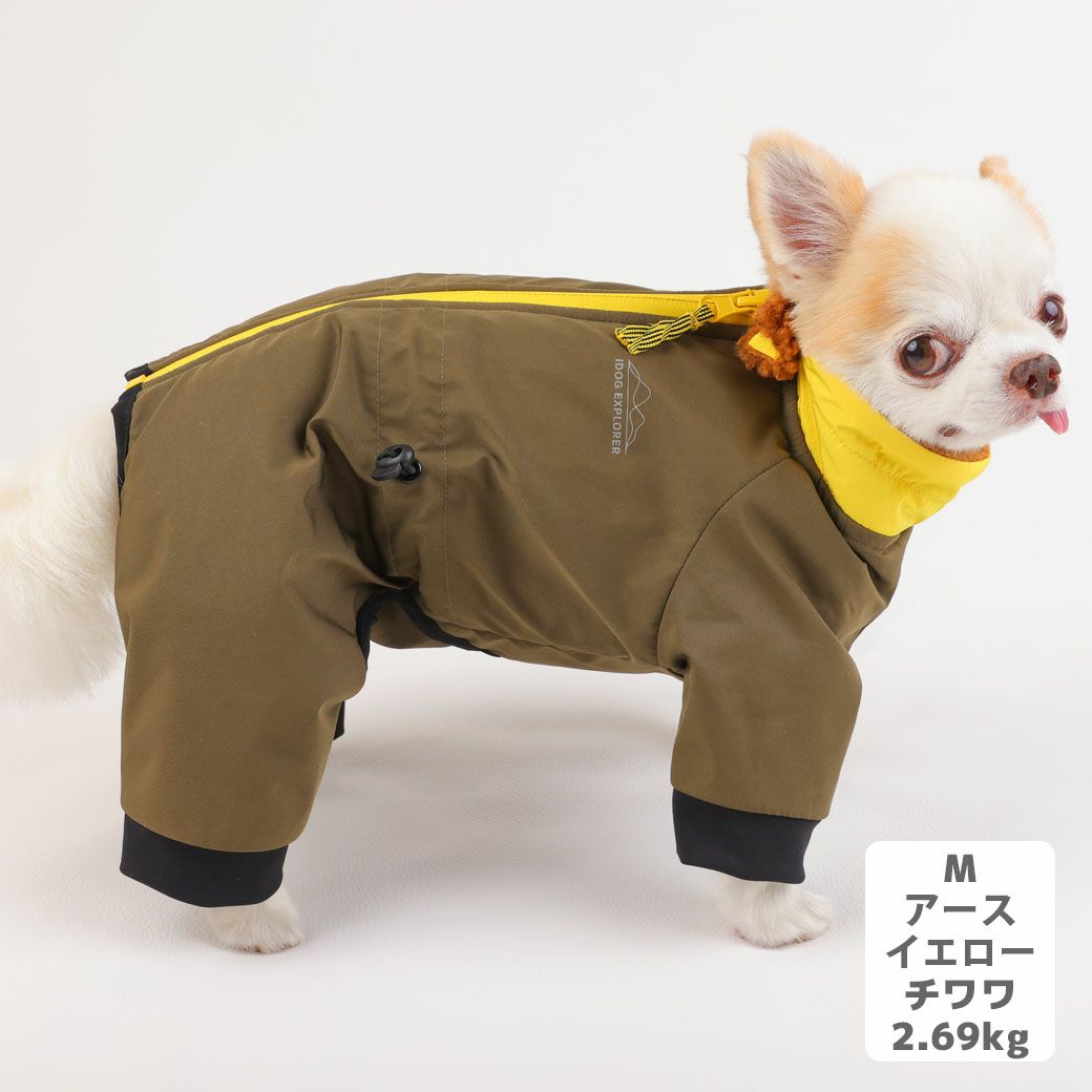 チワワ2.69kg(首21/胴34/丈25cm)の涼央くんはアースイエローのMを着用