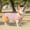 コーギー10.6kg(首36/胴51/丈37cm)のラテちゃんはコーラルレッドのXXLを着用