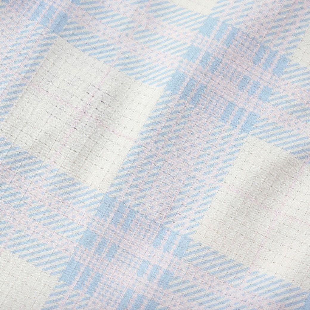 伸縮性のあるサラリとした手触りのメッシュ素材