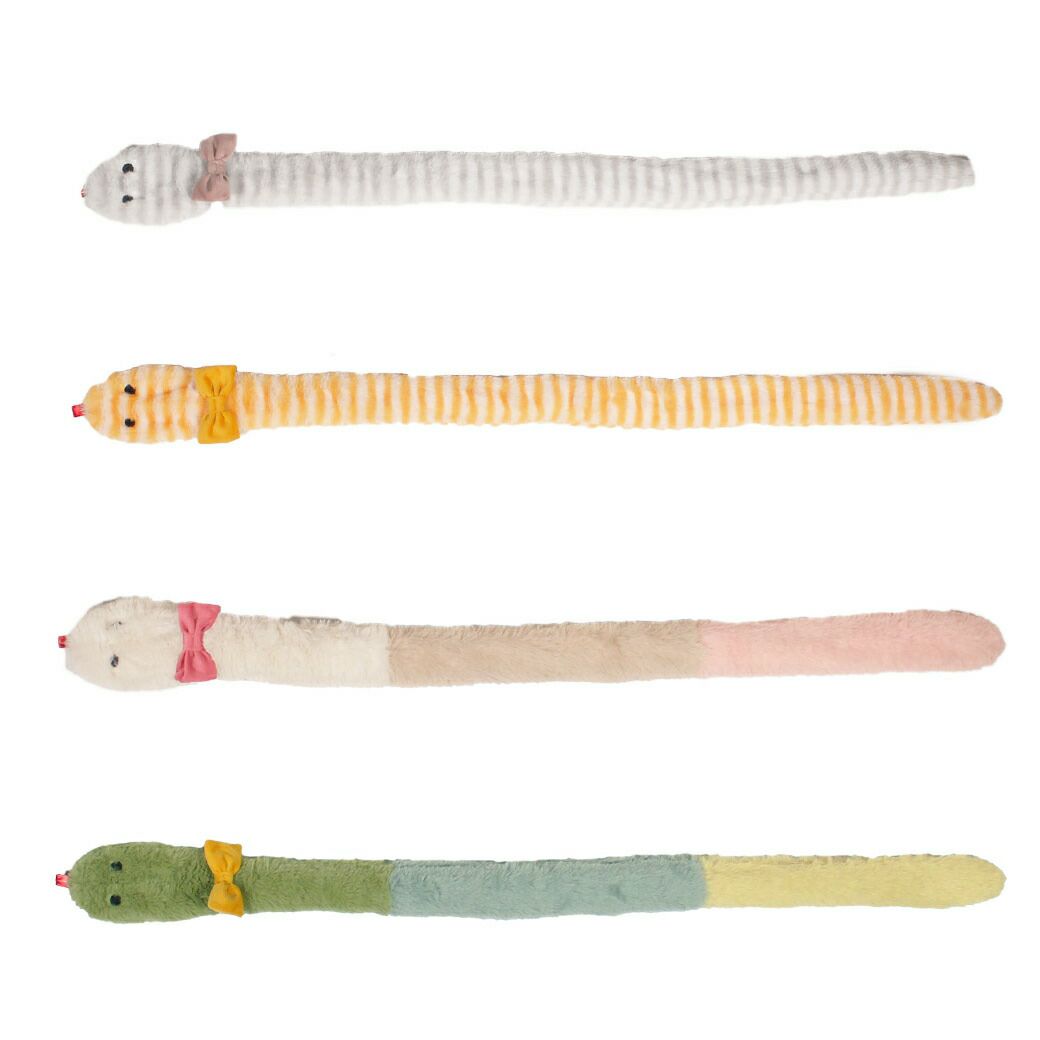 ふわふわなペット用マフラーです