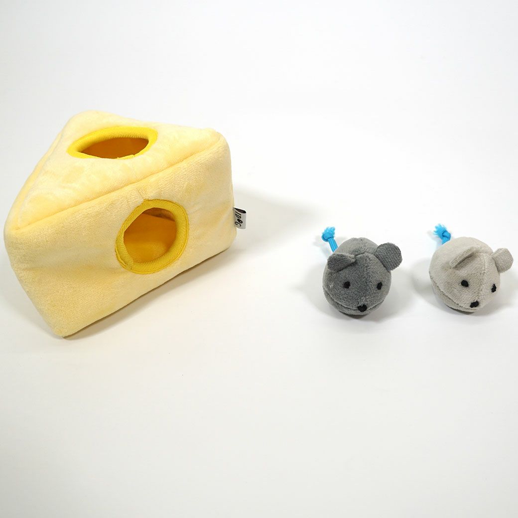 チーズとねずみが2匹の犬用知育おもちゃ